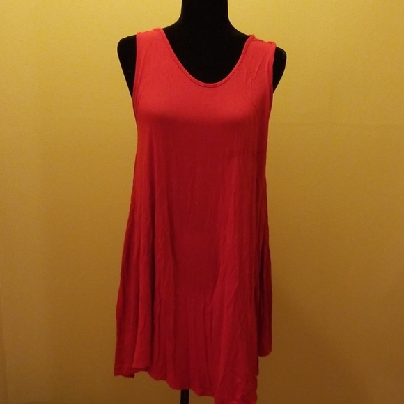 Red dress - Picture 4 of 5